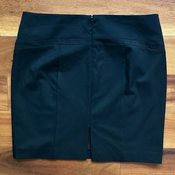 Express Pencil Skirt - Picture 2 of 9